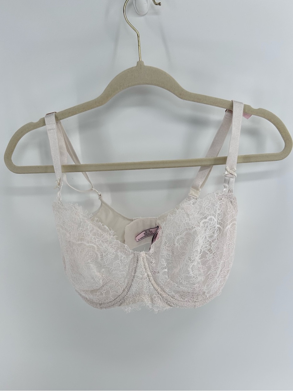 Victoria Secret Lace Underwire Bra in Cream - 36G - Picture 3 of 7